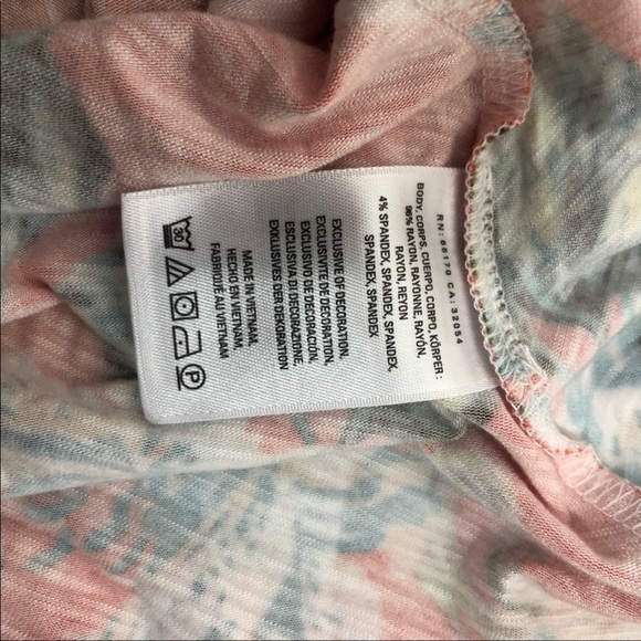 Akemi & Kim by Anthropologie size medium creamy white & coral print tank top - Picture 9 of 13